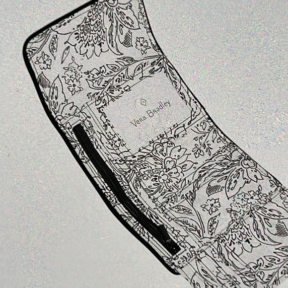 RFID Riley Compact Wallet in Mucrofiber Classic Black - Picture 6 of 6